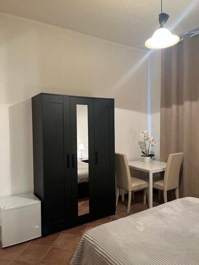 Centro Roma Metro Rebibbia Hotel ภายนอก รูปภาพ