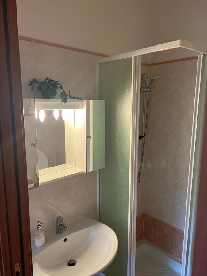 Centro Roma Metro Rebibbia Hotel ภายนอก รูปภาพ