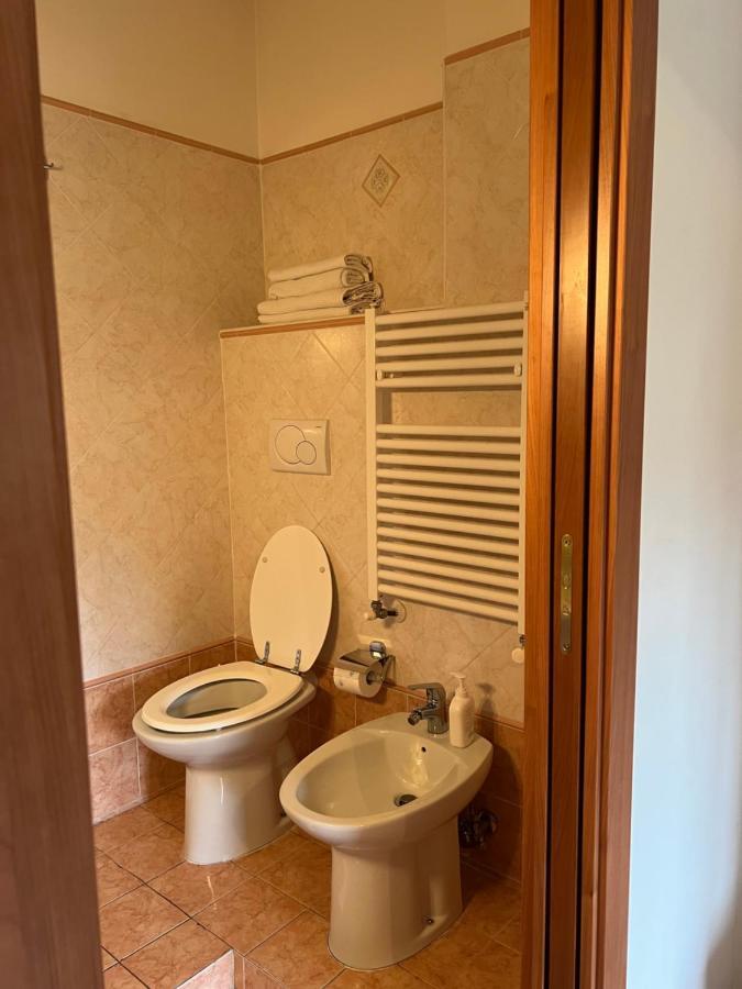 Centro Roma Metro Rebibbia Hotel ภายนอก รูปภาพ