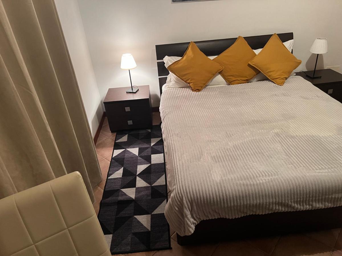 Centro Roma Metro Rebibbia Hotel ภายนอก รูปภาพ