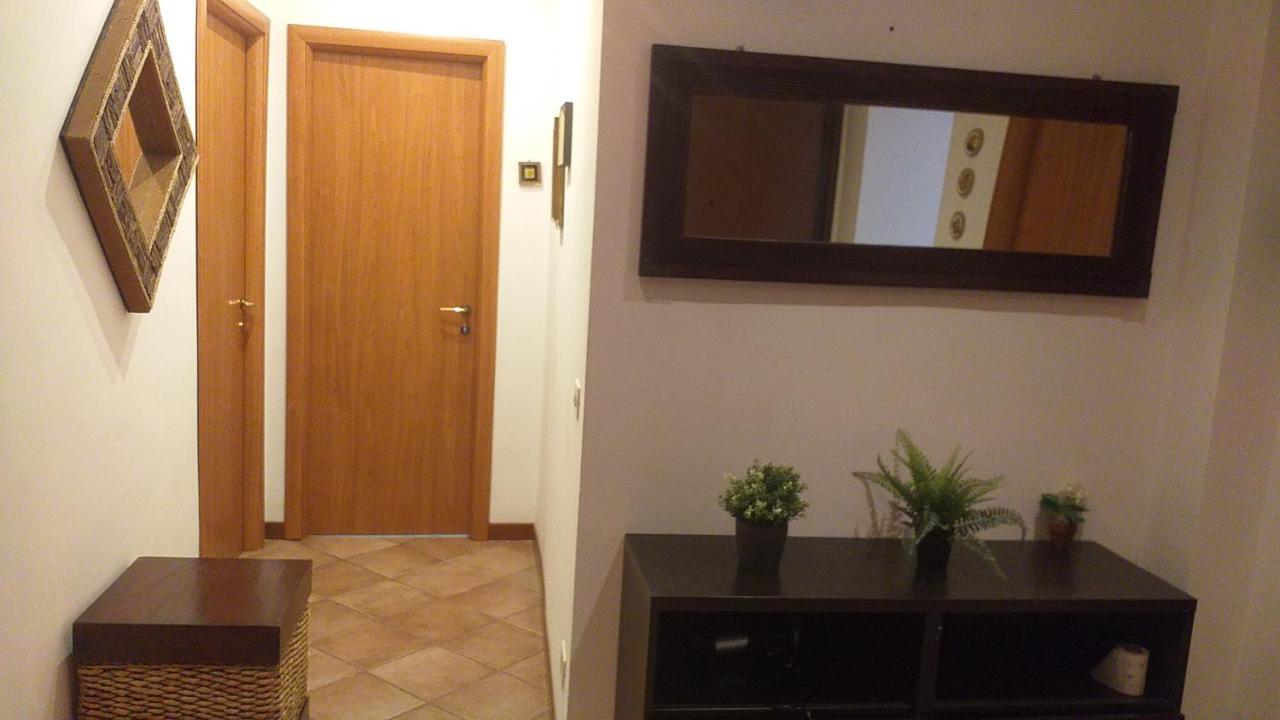 Centro Roma Metro Rebibbia Hotel ภายนอก รูปภาพ