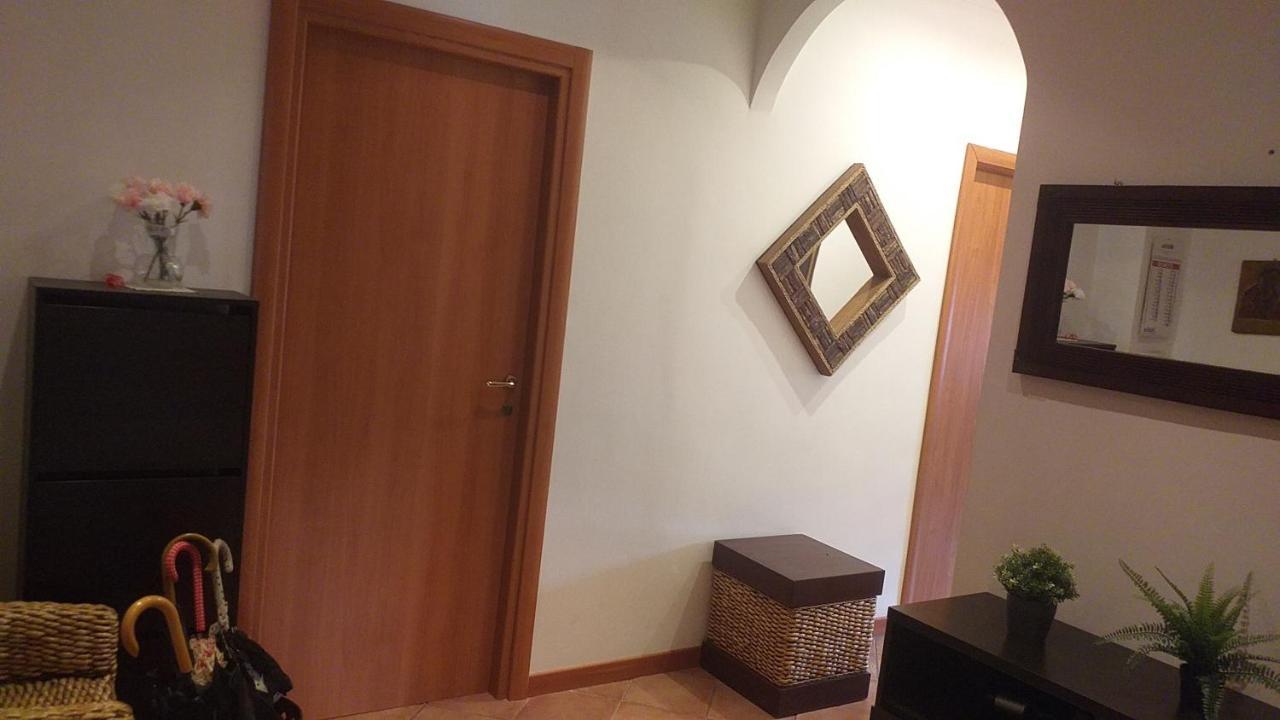 Centro Roma Metro Rebibbia Hotel ภายนอก รูปภาพ